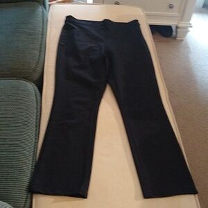 Like new Theory classic black pants size 6 side zip